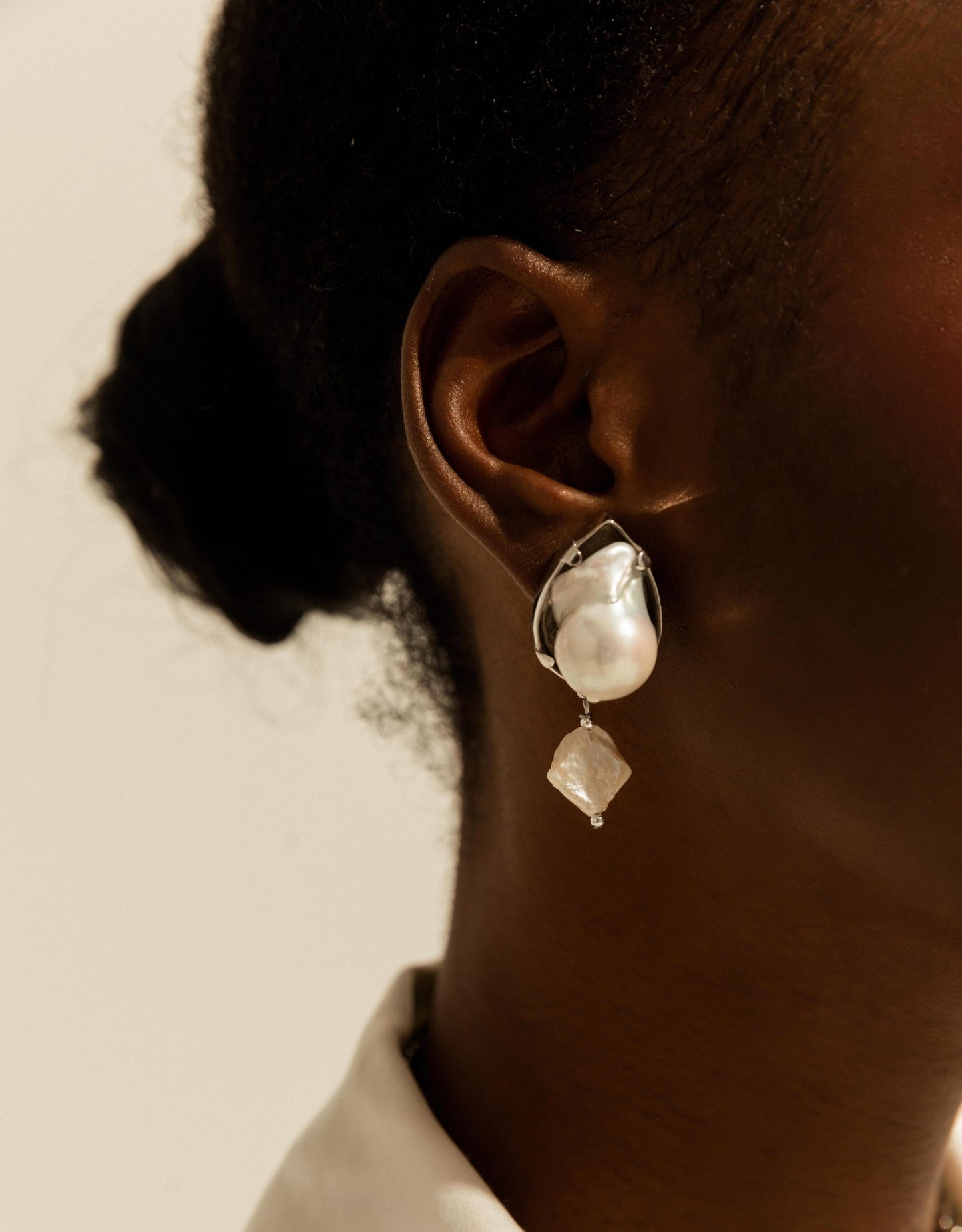 Grains dev Verre - "ODESA" CLIP EARRINGS SILVER