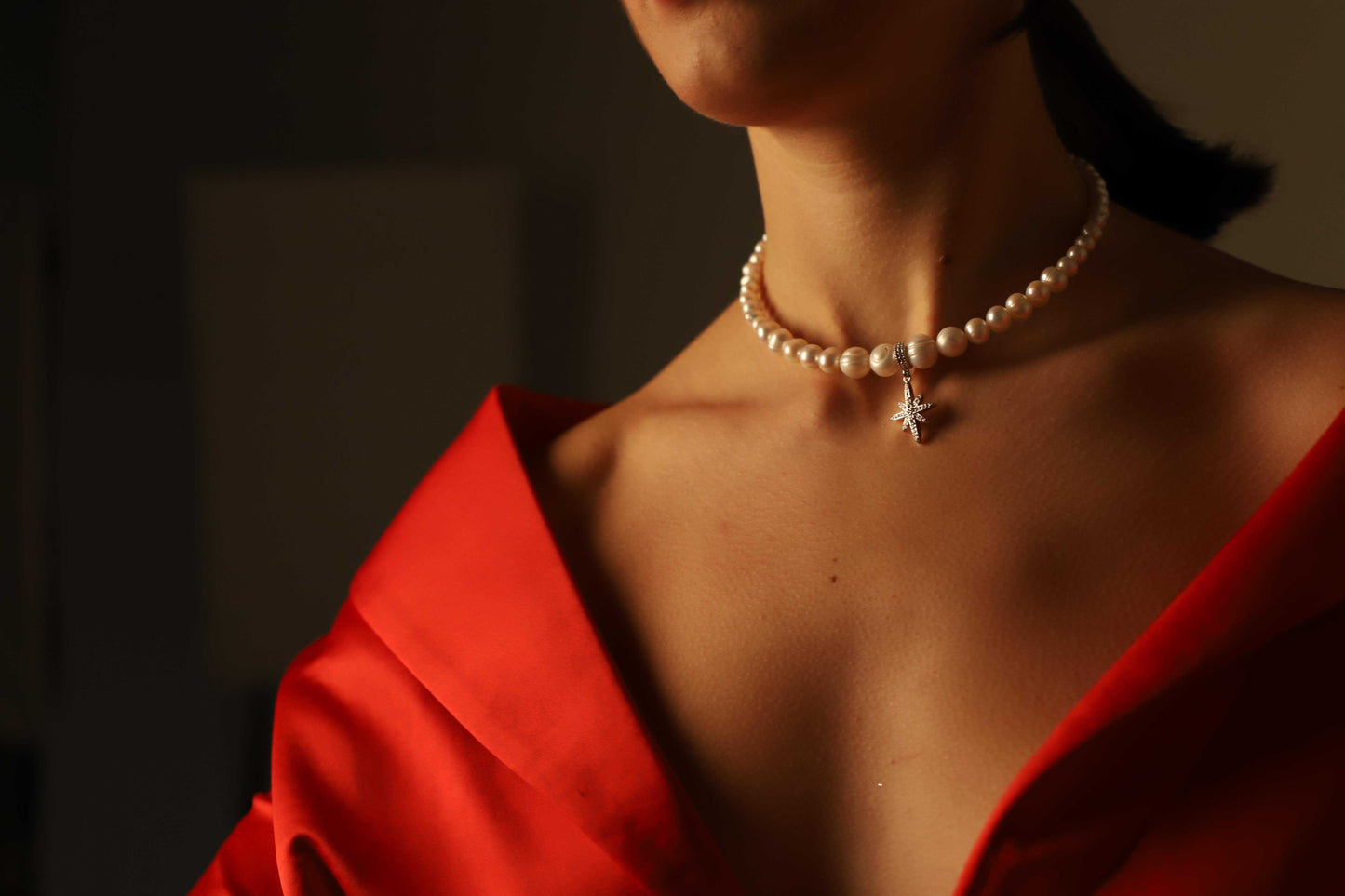 Grains de Verre - PEARLS CHOKER WITH «MORNING STAR» SILVER