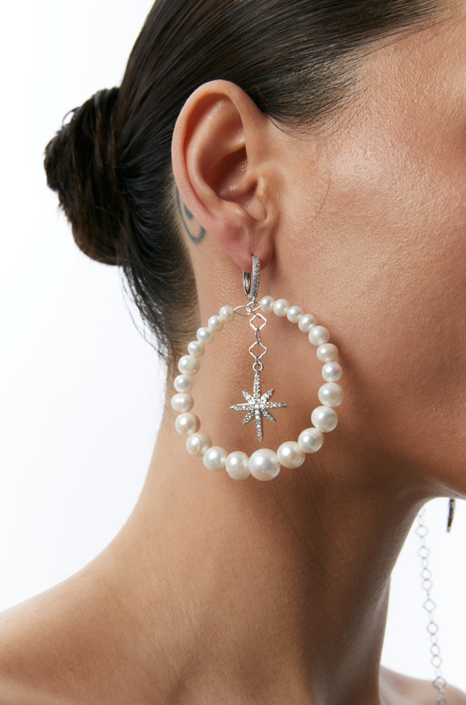Grains de Verre - ASYMMETRICAL PEARLS EARRINGS WITH "MORNING STAR" SILVER