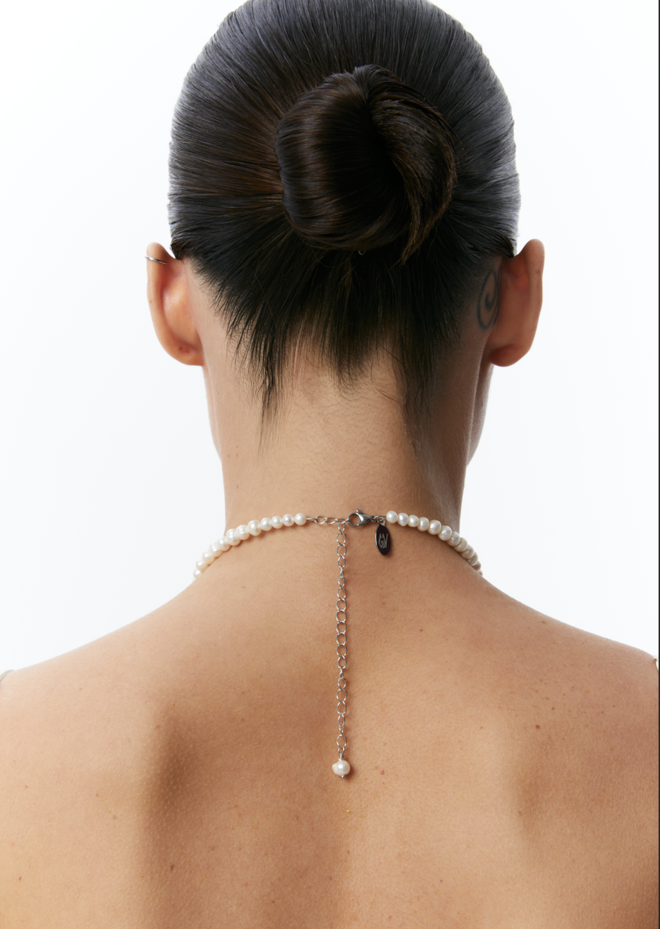 Grains de Verre - "PEARLS CHOKER" WITH BLUE HEART SILVER